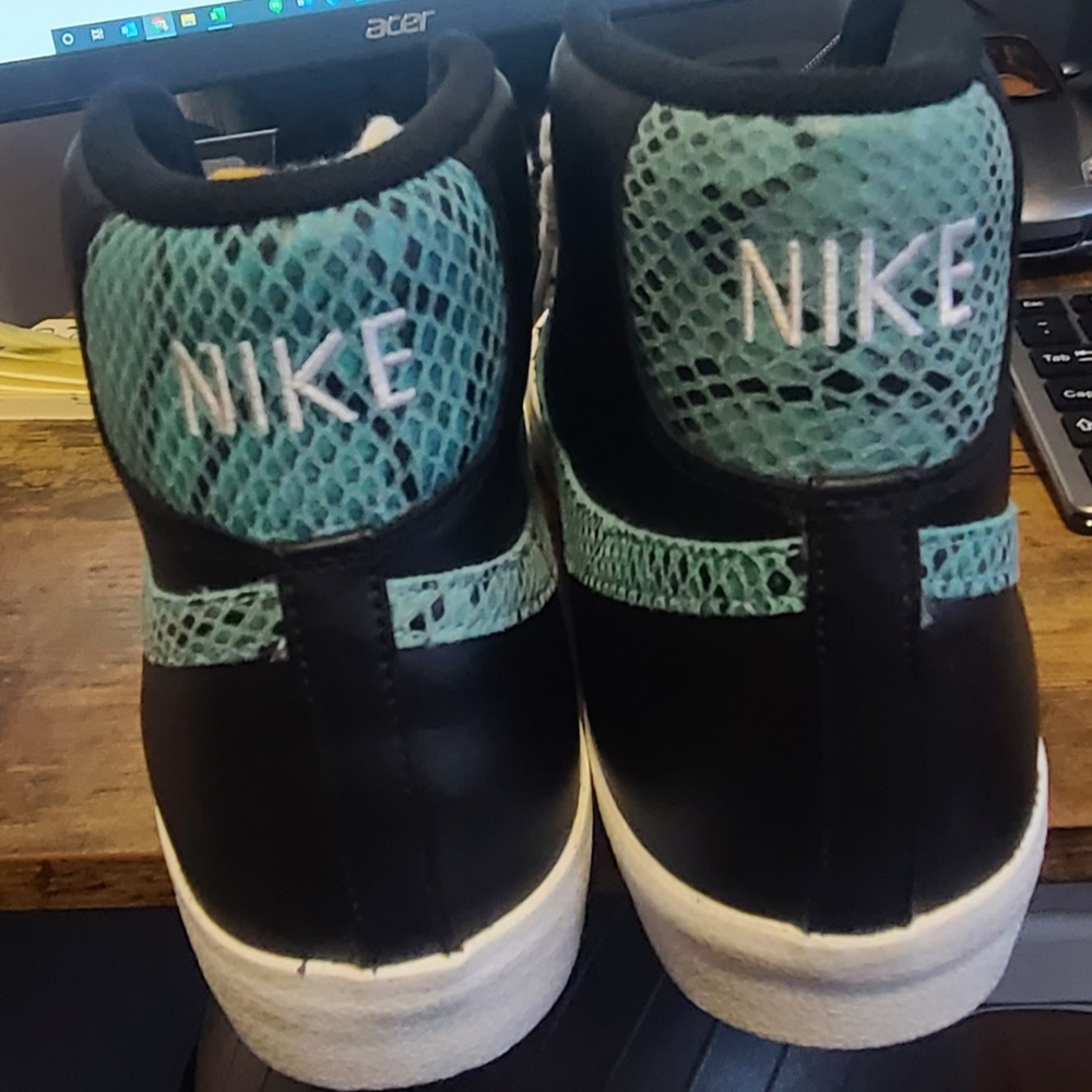 Nike blazer snakeskin